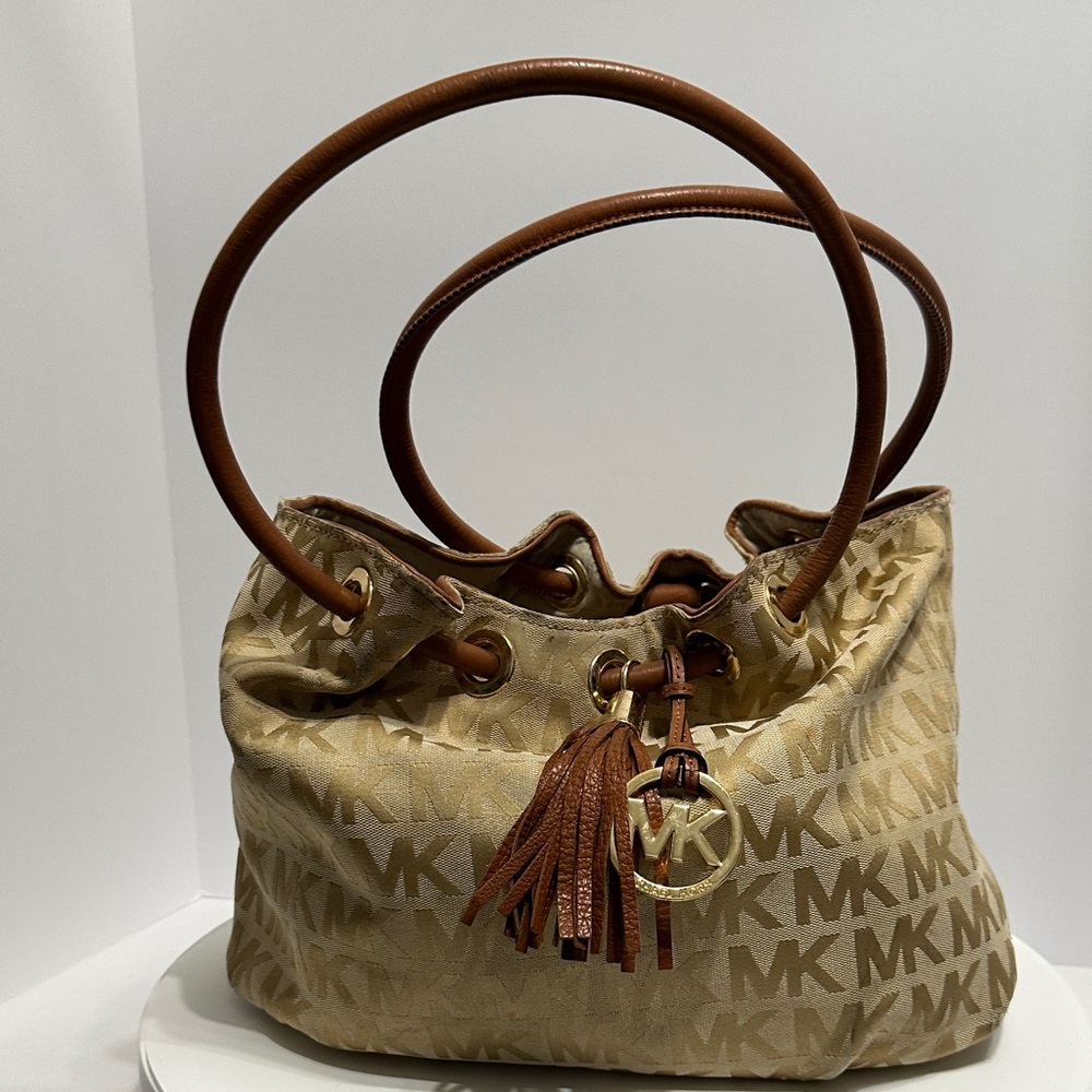 Like New Michael Kors Beige and Brown Logo Shoulder Bag